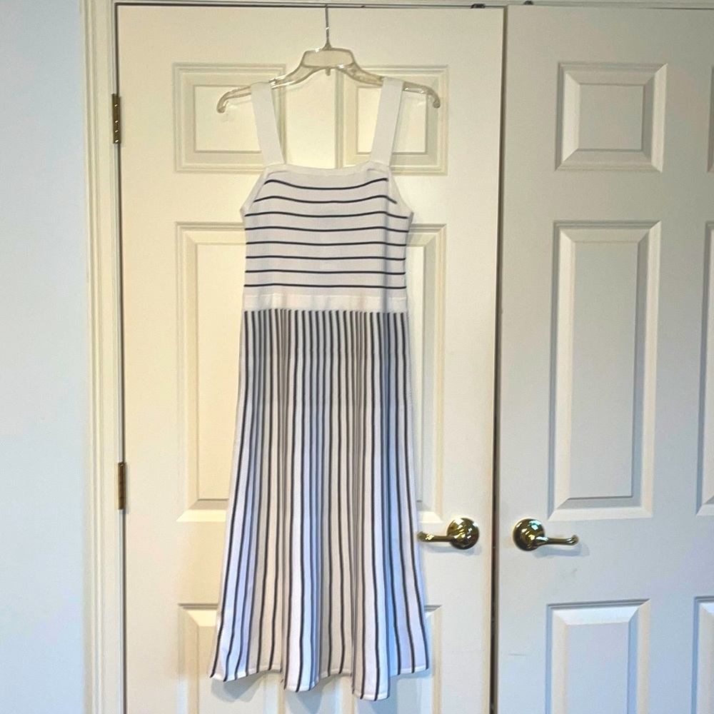 Banana Republic navy and white sweater dress. Size large